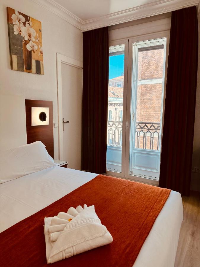 Hostal Abadia Madrid Esterno foto
