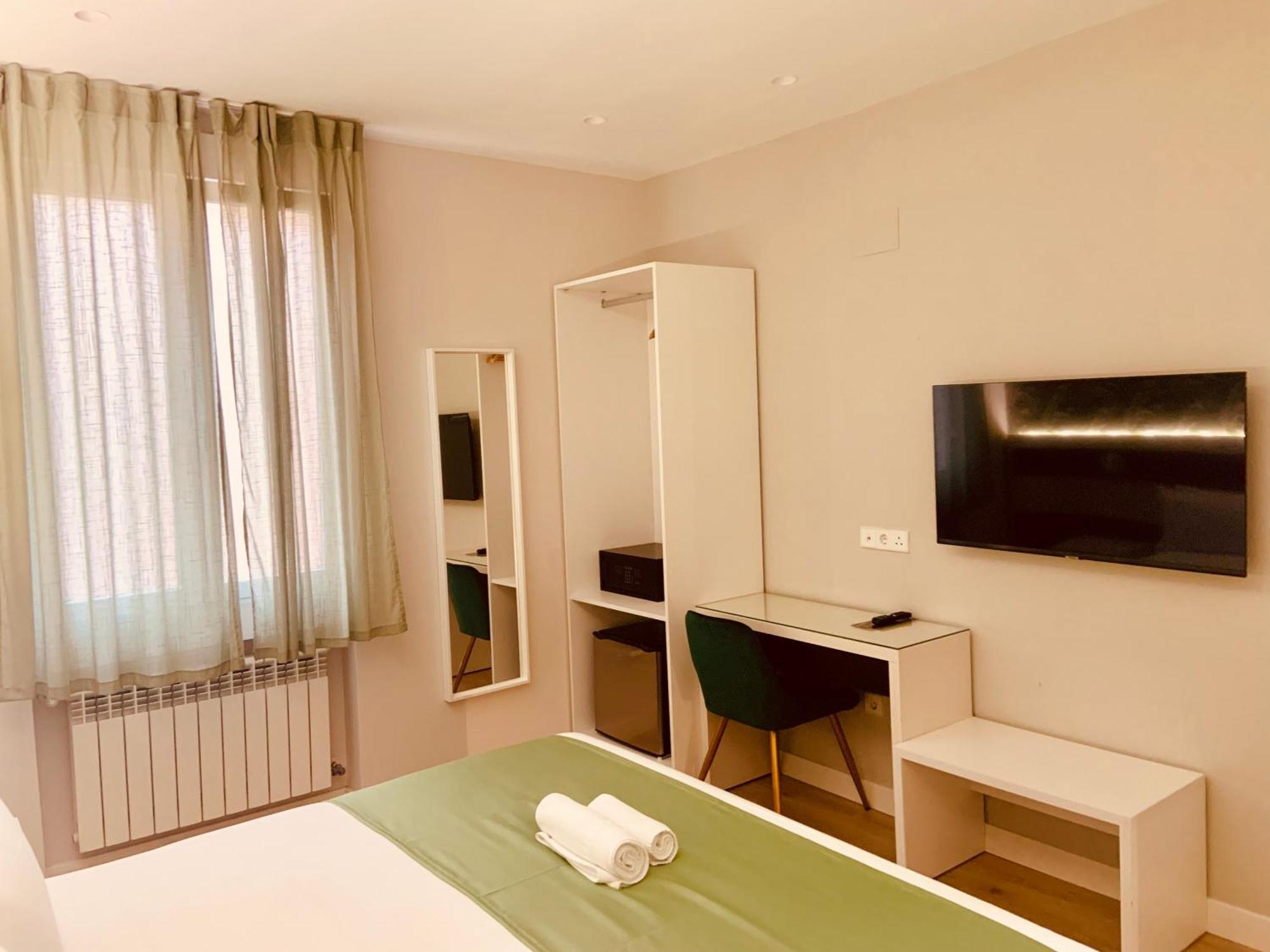 Hostal Abadia Madrid Esterno foto