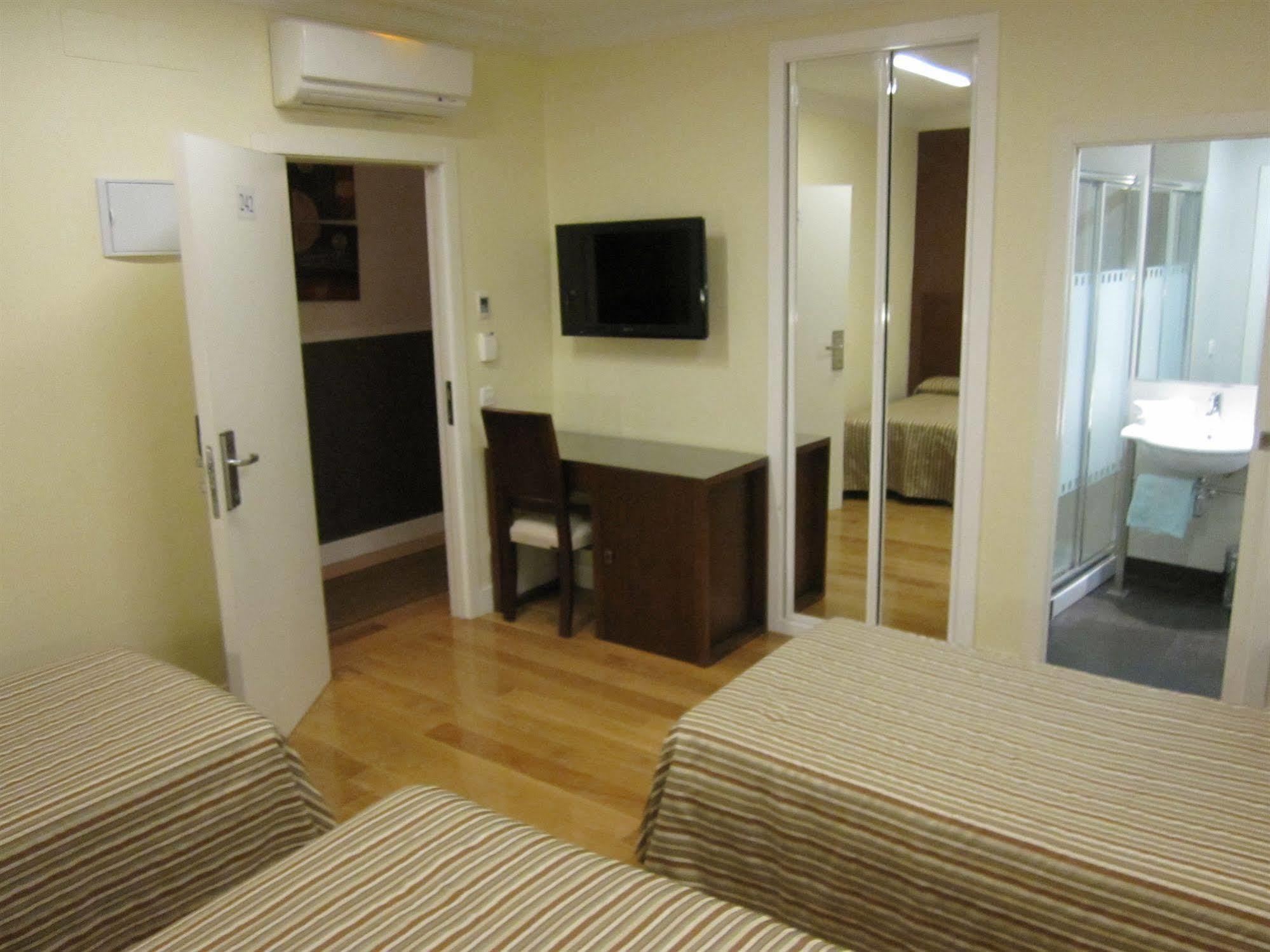 Hostal Abadia Madrid Esterno foto