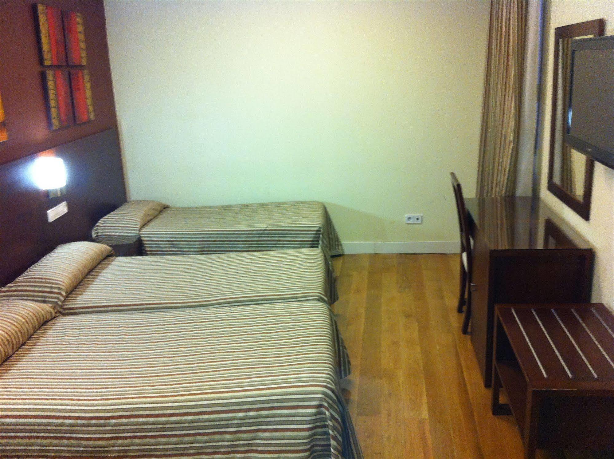 Hostal Abadia Madrid Esterno foto