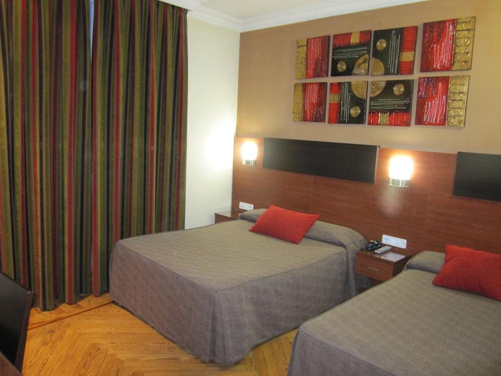 Hostal Abadia Madrid Esterno foto
