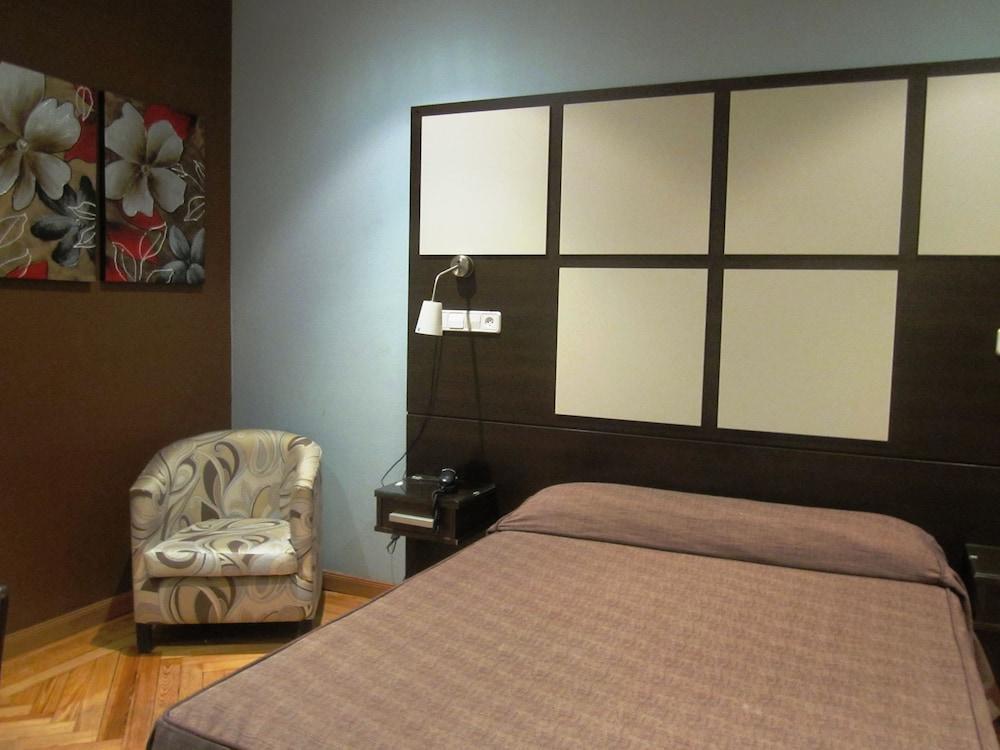 Hostal Abadia Madrid Esterno foto