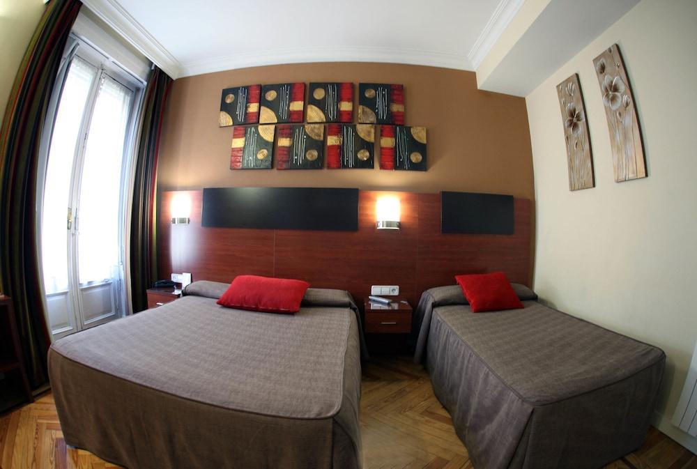 Hostal Abadia Madrid Esterno foto